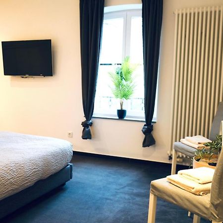 Haus Im Gruenen Fuer 6 Personen-3 Schlafzimmer- 3 Baedern -Waschmaschine-Grosse Terrasse- Vollausgestattete Kueche Волфсбург Екстериор снимка