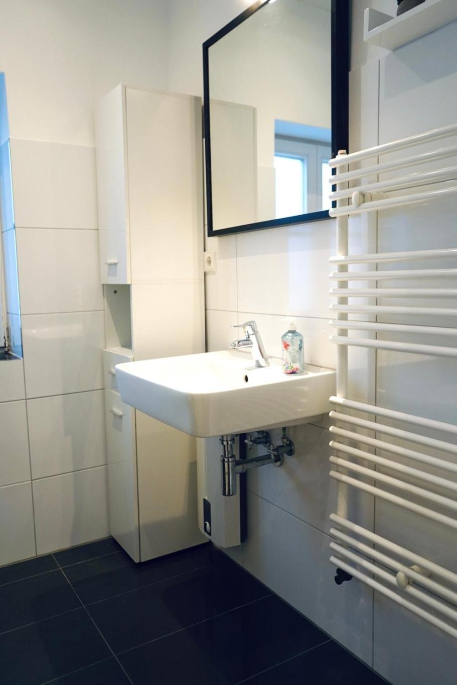 Haus Im Gruenen Fuer 6 Personen-3 Schlafzimmer- 3 Baedern -Waschmaschine-Grosse Terrasse- Vollausgestattete Kueche Волфсбург Екстериор снимка